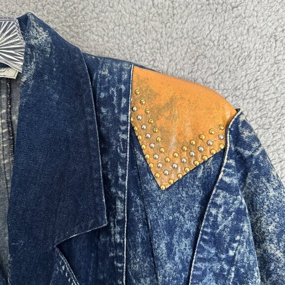 90s Acid Wash Denim Jacket Womens Medium‎ Studded Buckle Accents Western Cowgirl - Picture 8 of 9